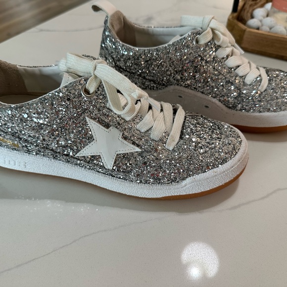 Yeah Silver Glitter Golden Goose - Picture 2 of 8